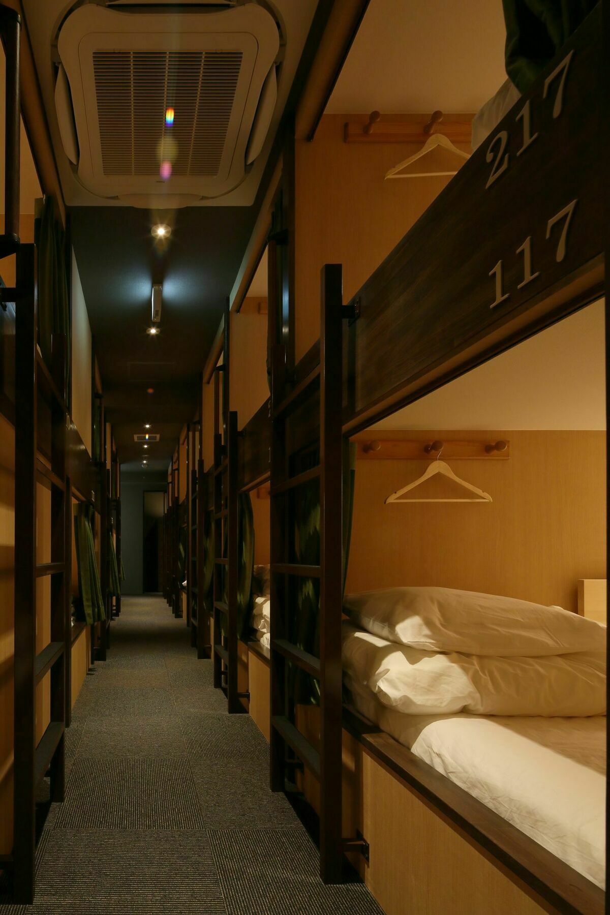 Iloha Hostel Namba Shinsaibashi أوساكا المظهر الخارجي الصورة